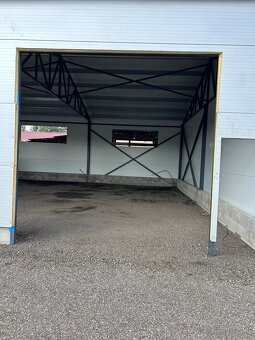 KONŠTRUKCIA HALY 12m x 30m x 6 opláštením PUR 100 - 3