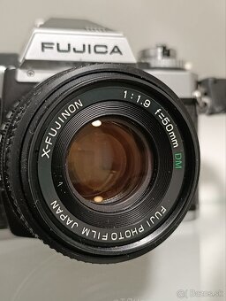 Fujica AX-5 s objektívom - 3