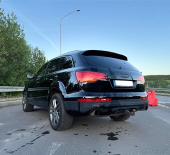 Audi Q7 3,0 TDi Quatro - 3