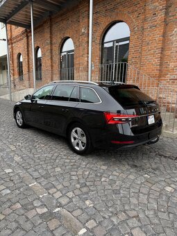 Superb Premium 2.0tdi DSG MATRIX VIRTUAL - 3