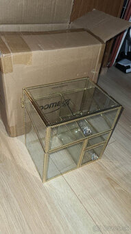 Kozmetický box - 3