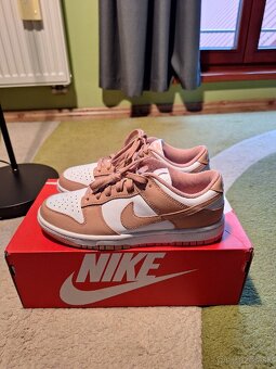 Nike Dunk Low - Rose Whisper - 3