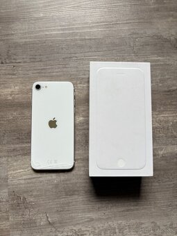 iPhone SE 2020 - 3