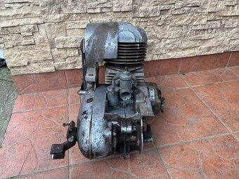 Motor ČZ 175-502 - 3