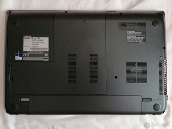 Toshiba QOSMIO X70-A10F - 3
