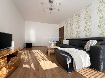 REZERVOVANÉ Na predaj slnečný 3-izbový byt s balkónom na Hli - 3