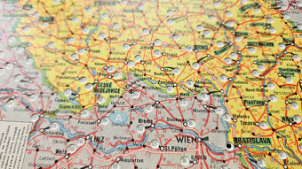 rozne mapy, plany miest, turisticki sprievodcovia - 3