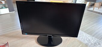 LCD monitor Samsung - 3
