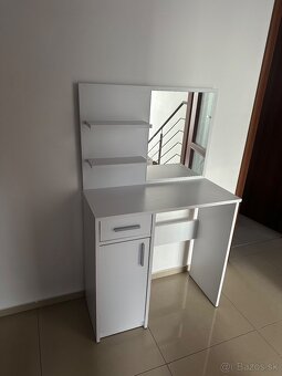 Predam kozmeticky stolik - 3