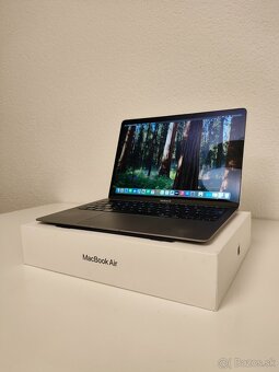 MacBook Air 2020 | i3 • 8GB • 256GB SSD - 3
