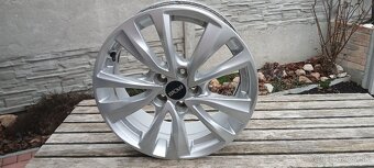 Elektróny OXXO + zdarma zimné PNEU na SUV - 3