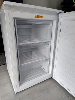 Predám mrazničku Whirlpool W55 ZM - 3
