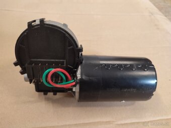 Motor strieračov Passat, Superb - 3