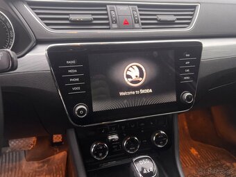 Škoda superb combi 2.0 140kw 4x4 - 3