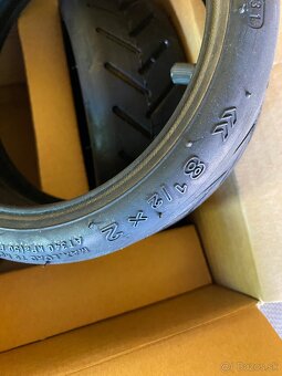 pneu s dušami na e kolobežku 8.5x2 - 3