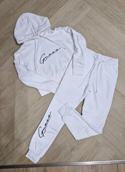NOVE Guess biela smotanova teplakova suprava XS,XS/S - 3
