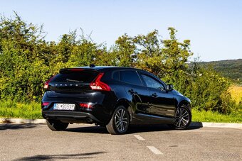 Volvo V40 D3 2.0L 150k Momentum - 3