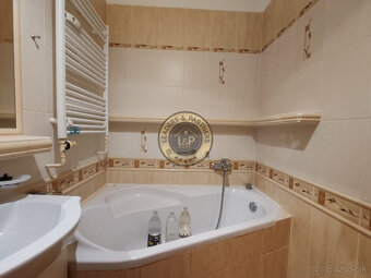 ZNÍŽENÁ CENA Ticho, komfort a priestor – 3-izbový byt v L - 3