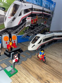 Predám LEGO City vlak 60051 – vysokorýchlostný osobný vlak - 3
