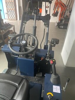 Klbovy nakladač 600kg - 3