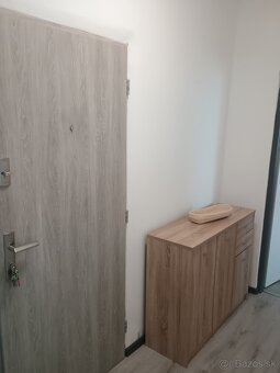 Na prenájom 2 byt na sídlisku ll. po kompletnej rekonštrukc - 3