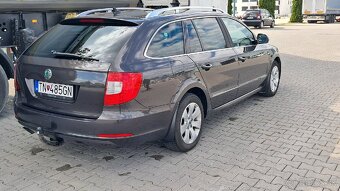 Škoda superb 2011 2.0 Diesel - 3