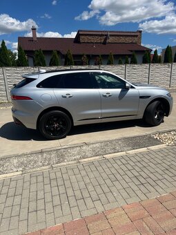Jaguár F Pace - 3