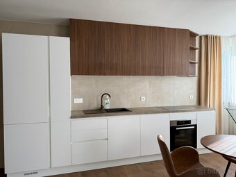 2-izbový byt na prenájom s parkovacím miestom v garáži - 3