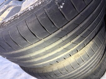 BMW 225/45 r17 - 3