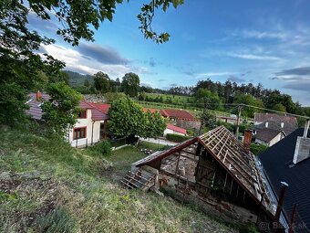 POZEMOK NA PREDAJ - 3