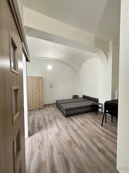 Prenájom garsonky bez depozitu staré mesto Bratislava - 3