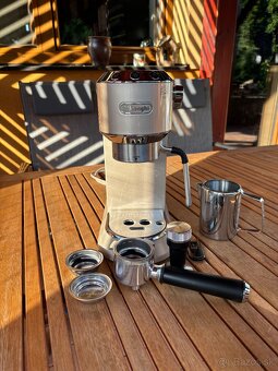 Delonghi Dedica Arte EC885 - 3
