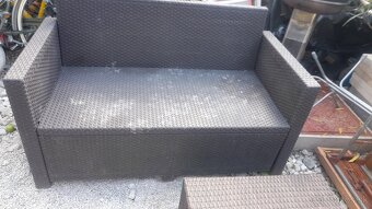 Ratanové sedenie+stolík 30eur - 3