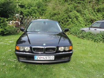 BMW e38 735í - 3