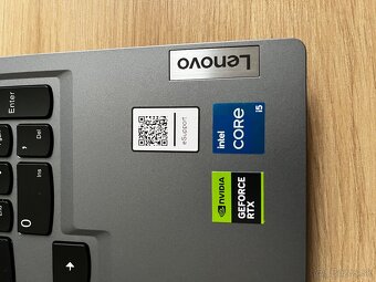 Lenovo LOQ 15IAX9 herný notebook - 3