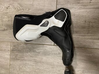Dainese torque D1 out 44 - 3