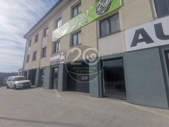 Obchodné priestory na prenájom v Prievidzi pri vstupe do Pri - 3