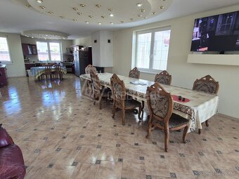 Veľký priestranný rodinný dom v top lokalite - Kolón… - 3