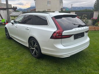 Volvo V90 B4 Momentum PRO 2022 - 3