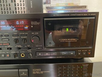 Predam 2 -kazetak a compact disc SONY ES - 3