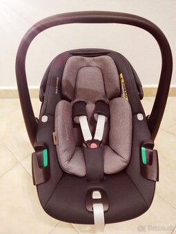 Maxi Cosi Pebble 360 + Family fix - 3