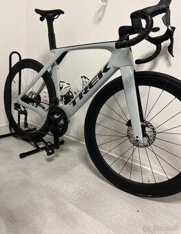 Trek Madone SL7 Gen 7 Plasma Grey - 3