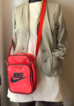 Dámske kabelky ČERVENÁ a Nike - 3