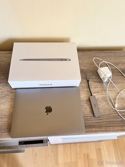 Apple MacBook Air 13" M1 2020 256GB Kozmický sivý - 3