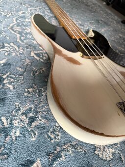 MILAN ČÍŽ HANDMADE 51" P-BASS + fender case - 3