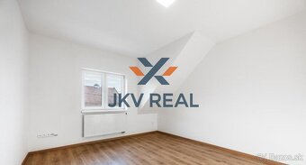 PREDAJ nezariadeného, kompletne zrekonštruovaného 3-izbového - 3
