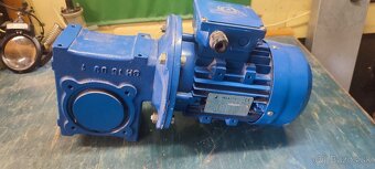 Elektromotor s prevodovkou - 3