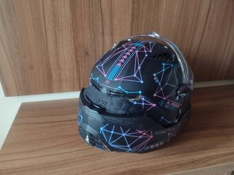 Preklápacia prilba - 3