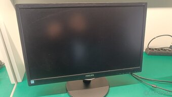 LCD monitor Philips 223V5L Full HD, VGA - 3