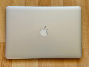 MacBook Pro 15", i7 2,3 GHz, 4-jadrový, NOVÁ BATÉRIA - 3